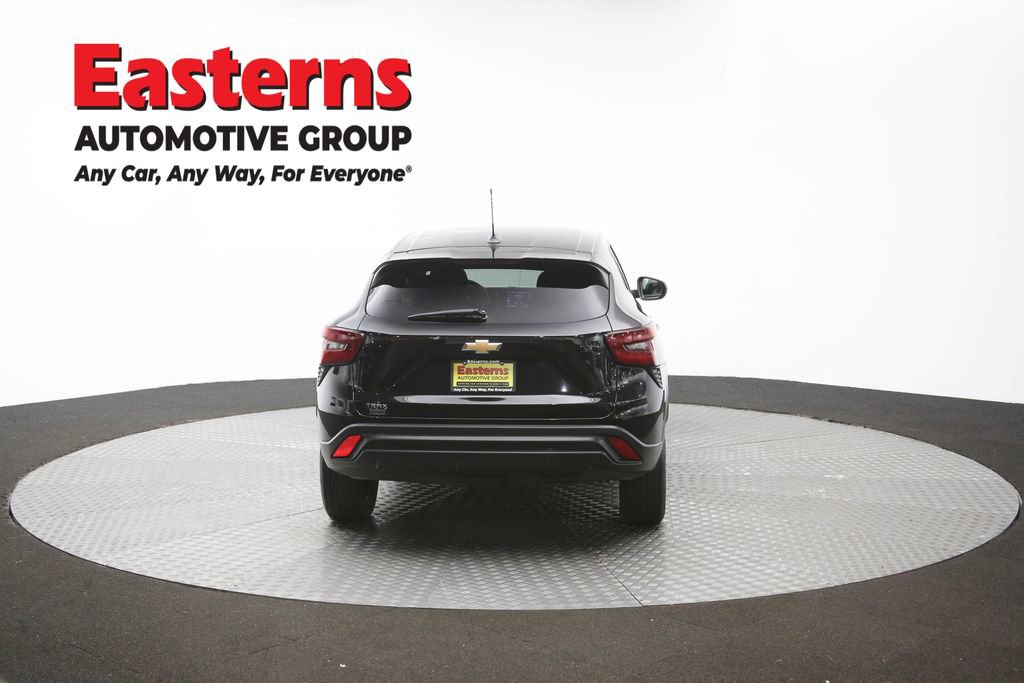 Used 2024 Chevrolet Trax LS FWD image 35
