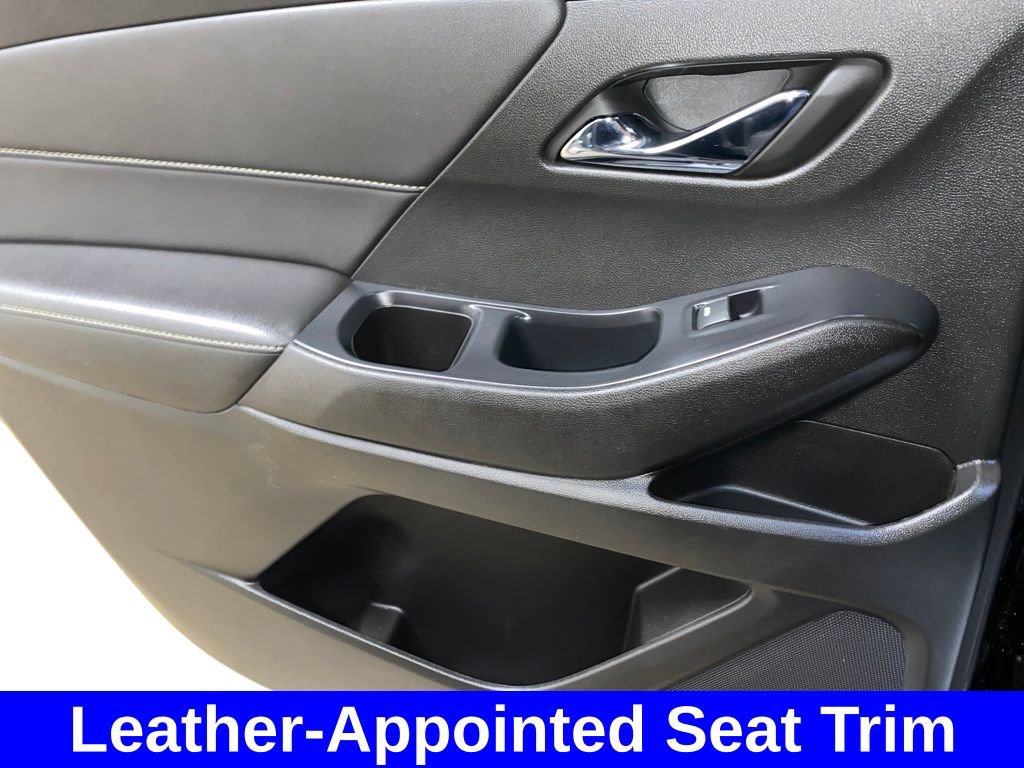 Used 2022 Chevrolet Traverse LT image 27