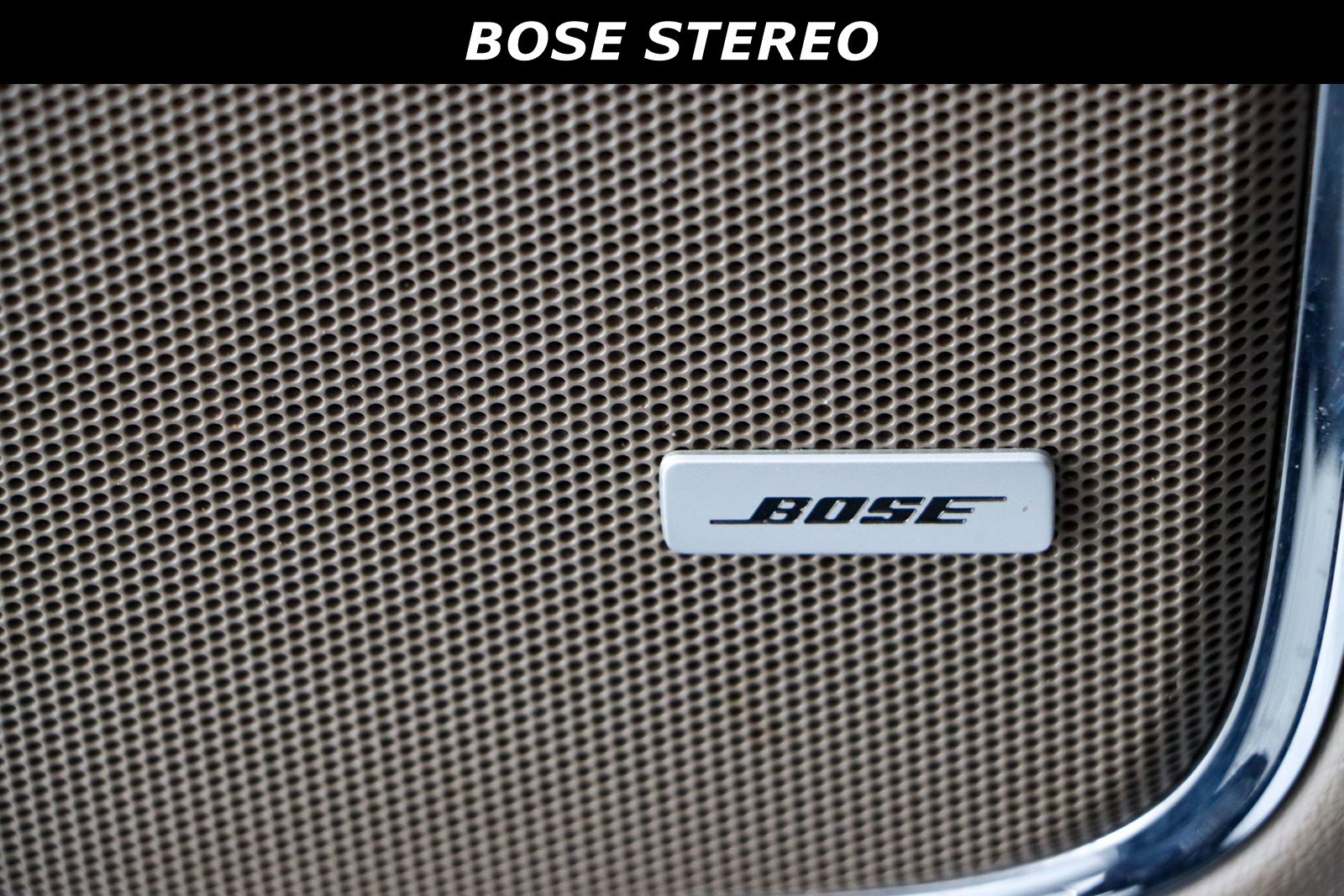 Used 2018 Chevrolet Suburban LT image 24