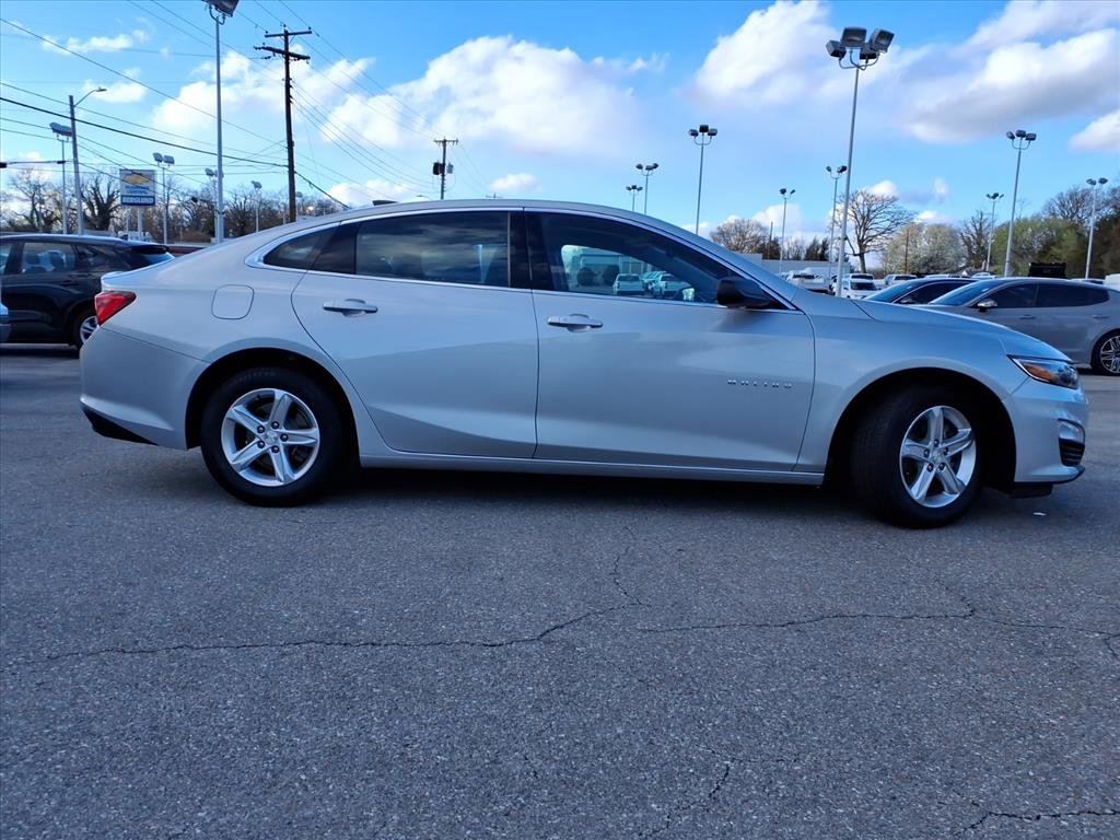 Used 2021 Chevrolet Malibu LS image 3