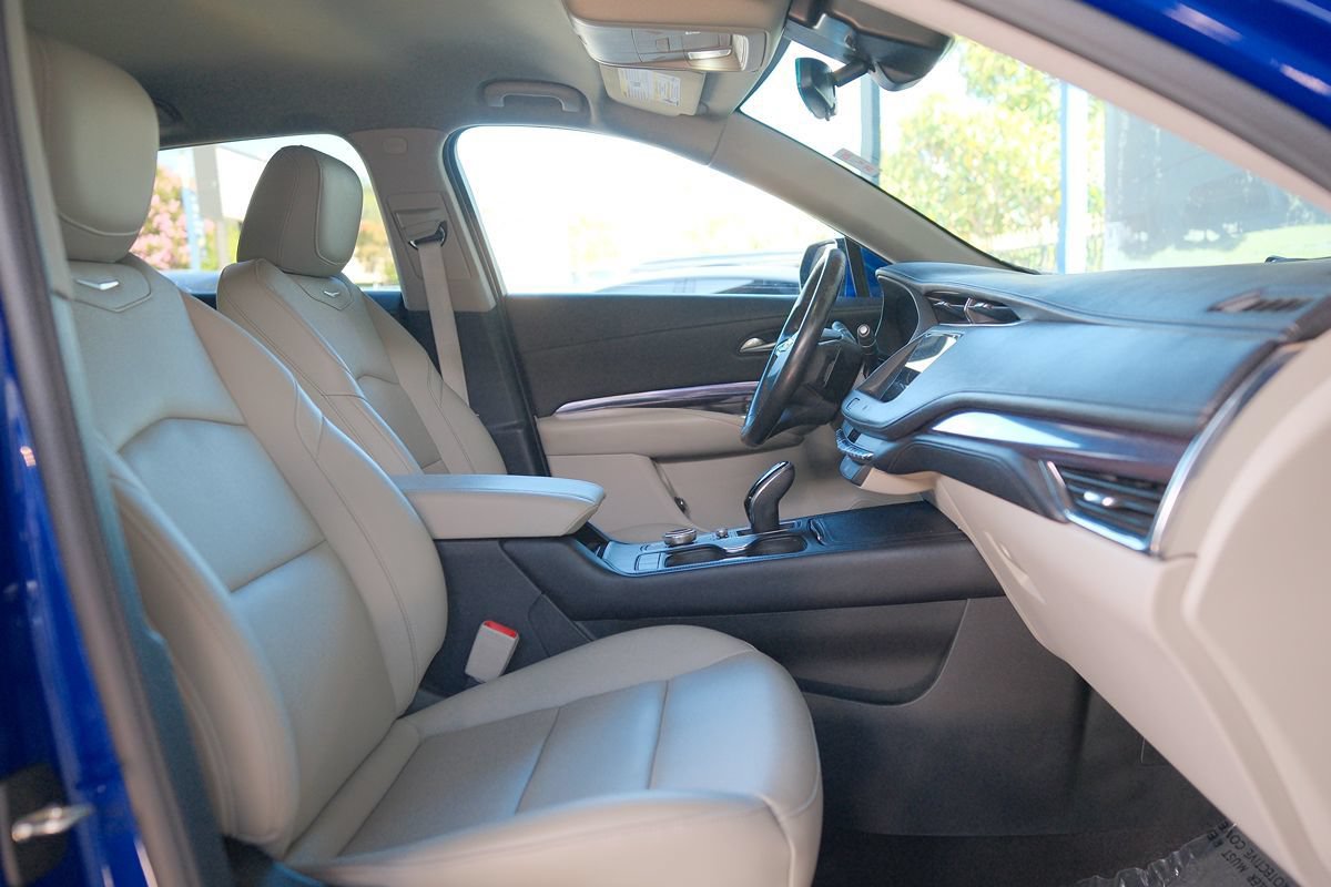 Used 2021 Cadillac XT4 Luxury FWD image 28