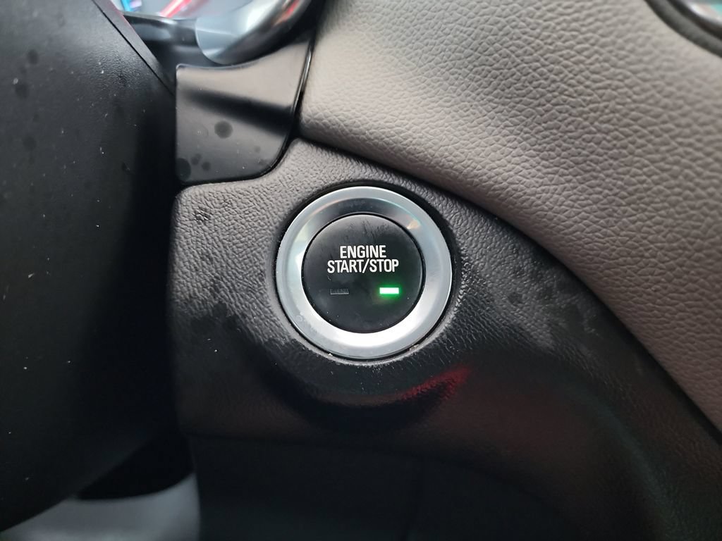 Used 2021 Chevrolet Equinox LS FWD image 27
