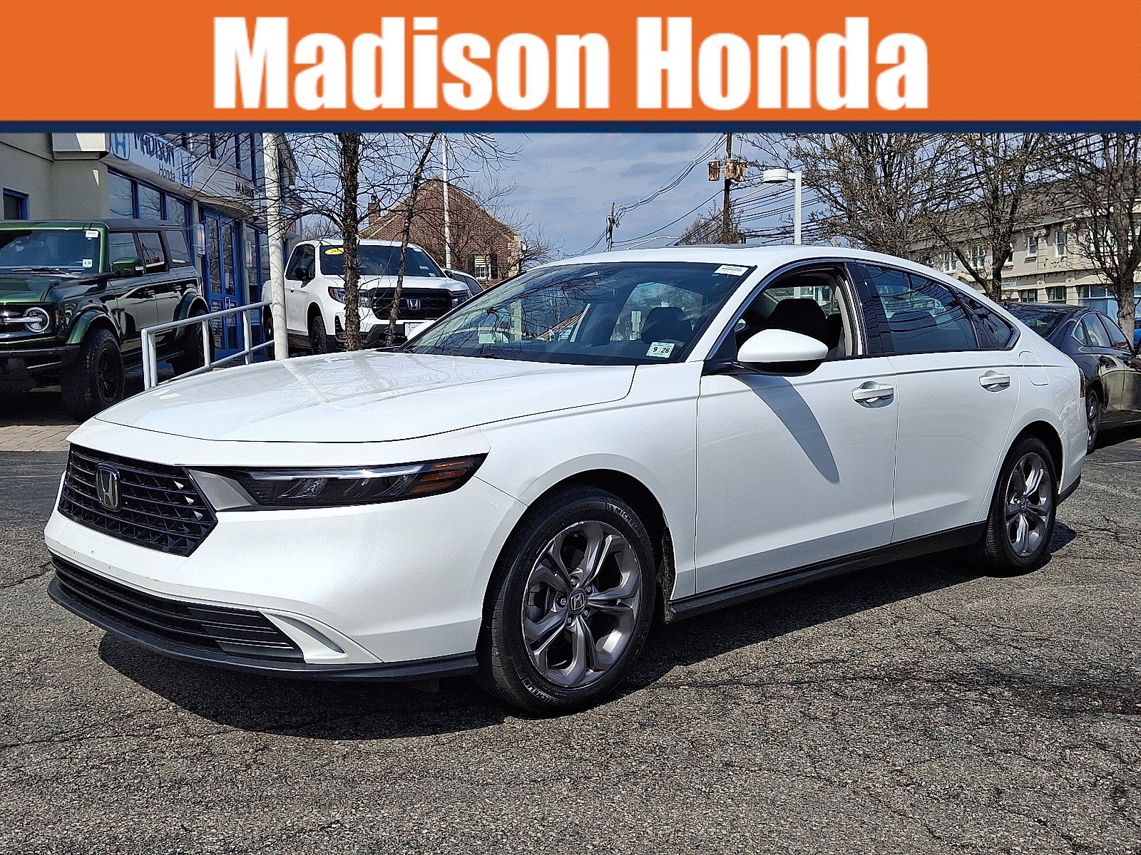 Certified 2023 Honda Accord EX image 1