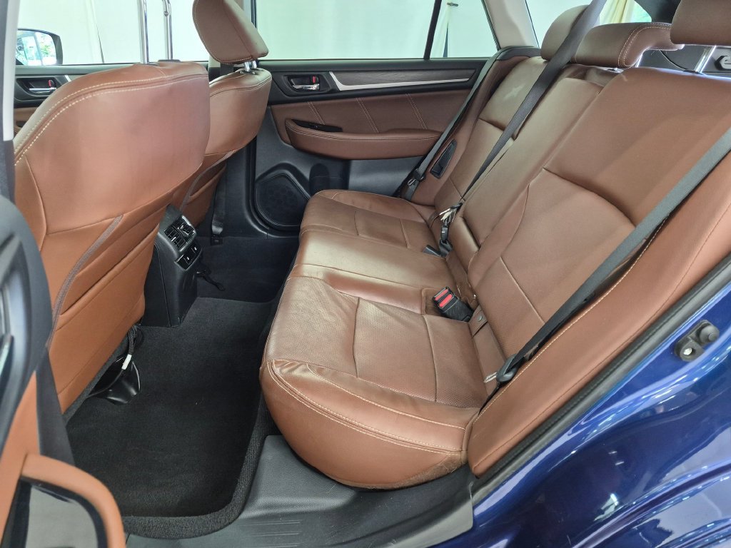 Used 2017 Subaru Outback 2.5i Touring AWD/4WD image 27