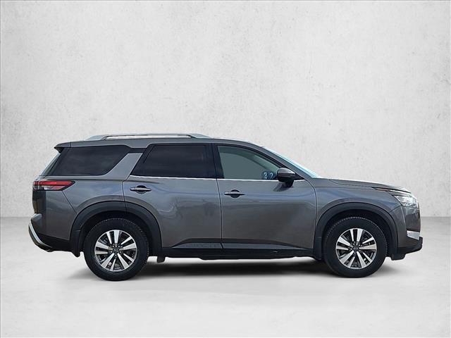 Used 2022 Nissan Pathfinder SL image 4