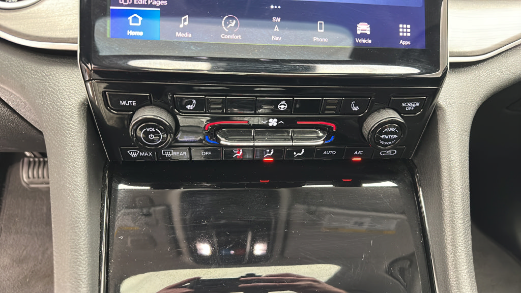 Used 2023 Jeep Grand Cherokee 4WD 4xe image 18