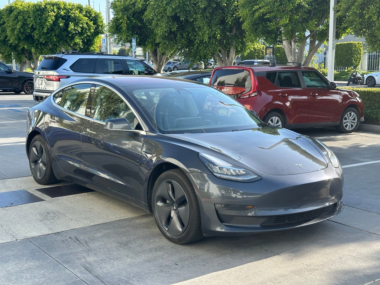 Used 2018 Tesla Model 3 Long Range RWD image 8