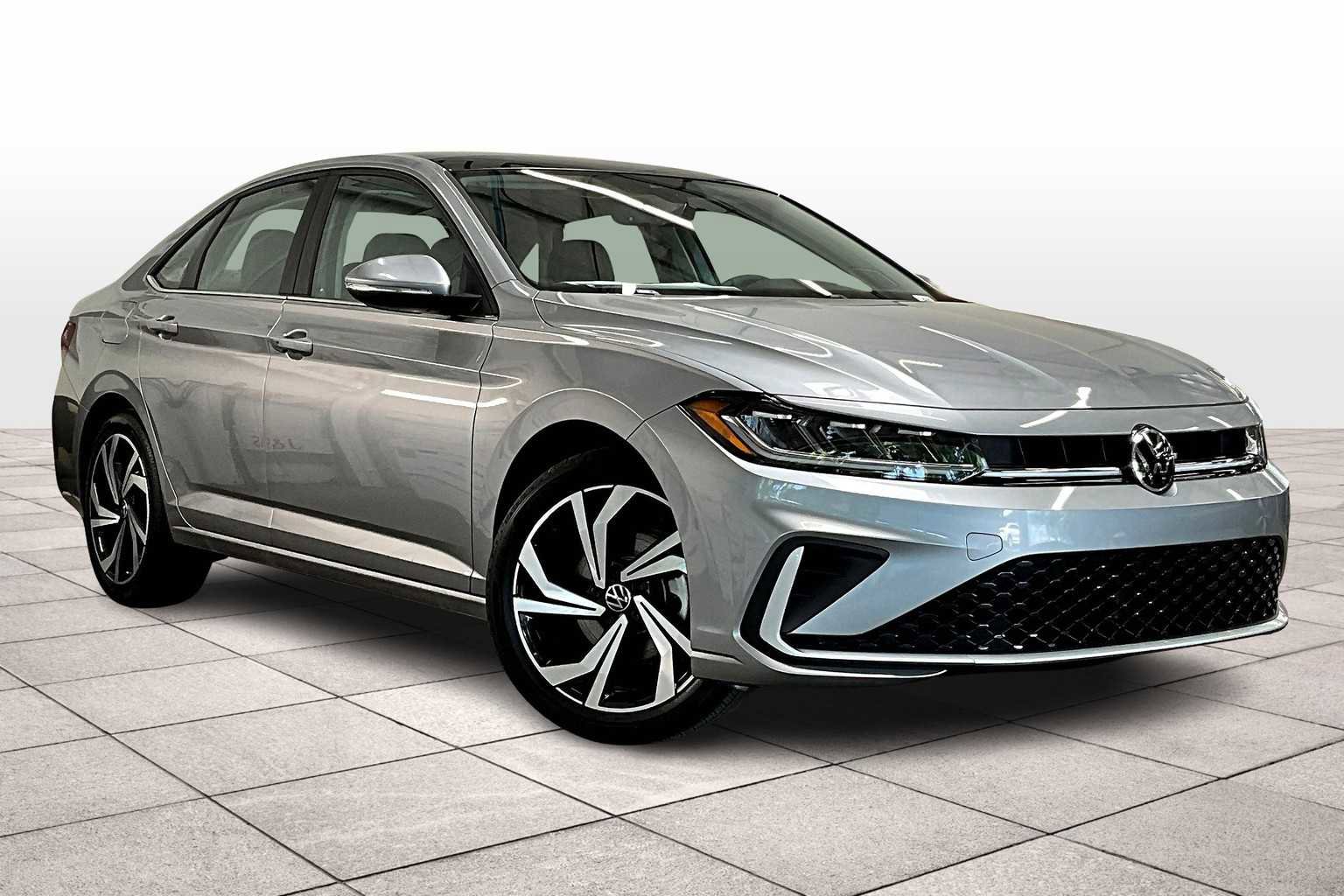 New 2025 Volkswagen Jetta SEL image 2