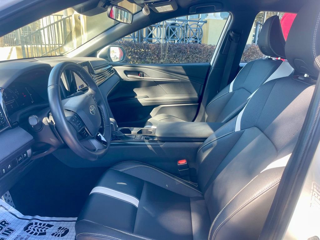 Used 2025 Toyota Camry SE image 10
