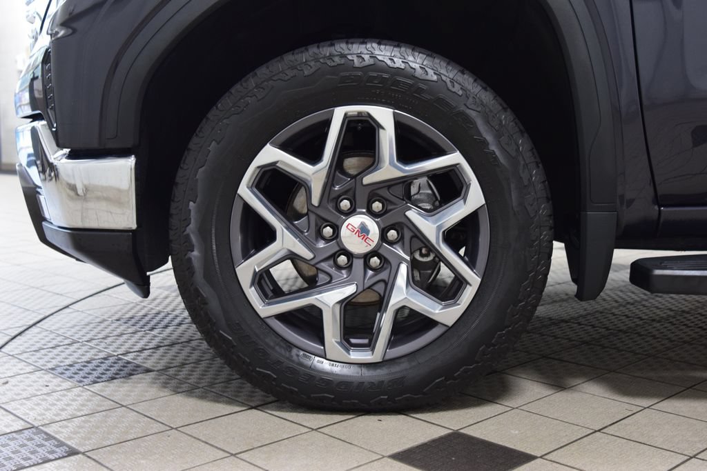 Used 2023 GMC Sierra 1500 SLT w/ SLT Premium Package AWD/4WD image 30