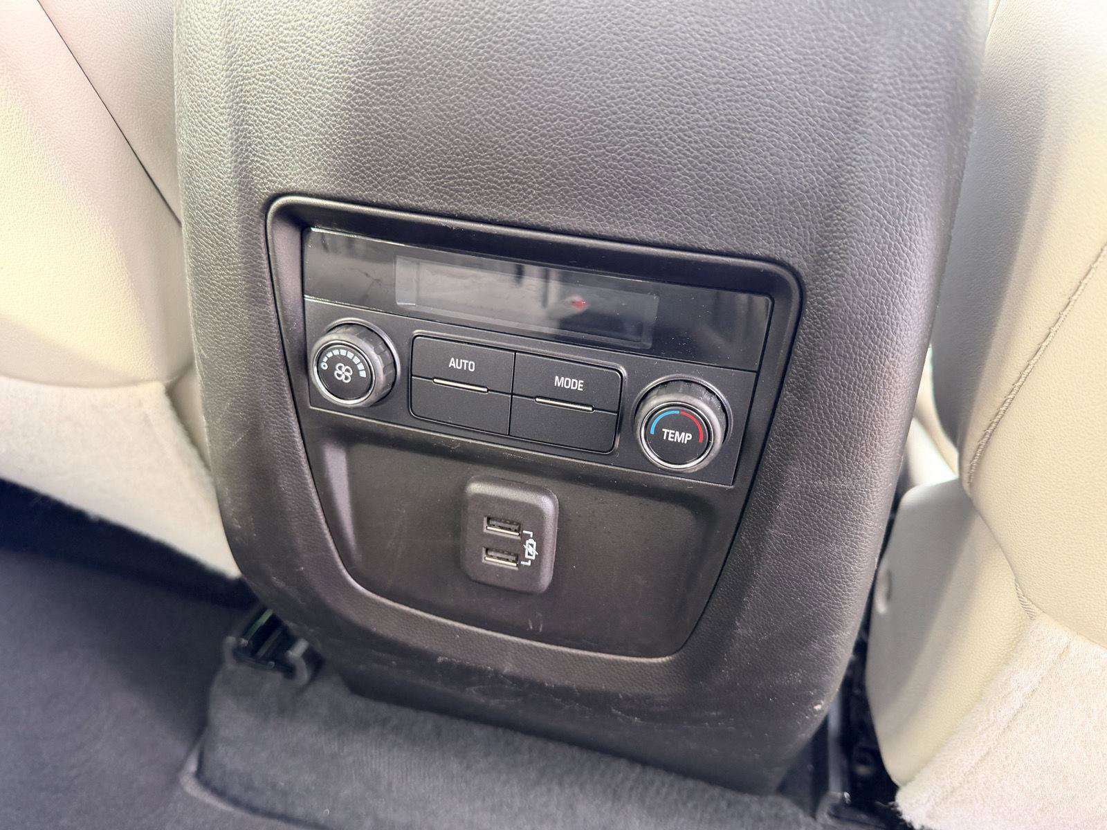 Used 2023 Buick Enclave Essence image 16