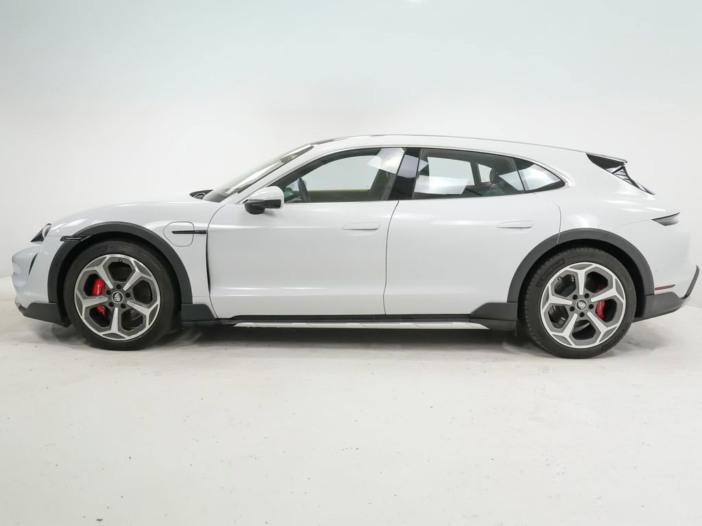 Used 2023 Porsche Taycan 4S w/ Performance Package image 2