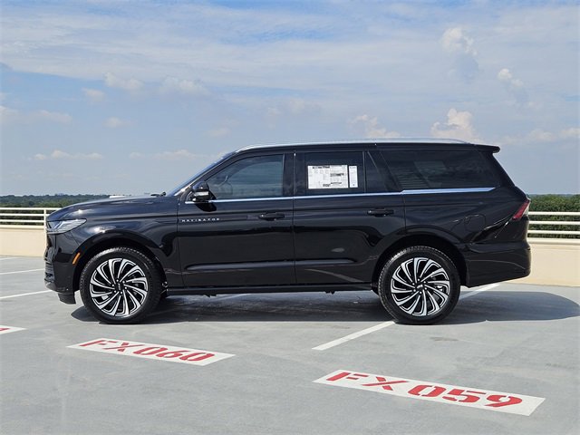 New 2025 Lincoln Navigator Black Label image 4