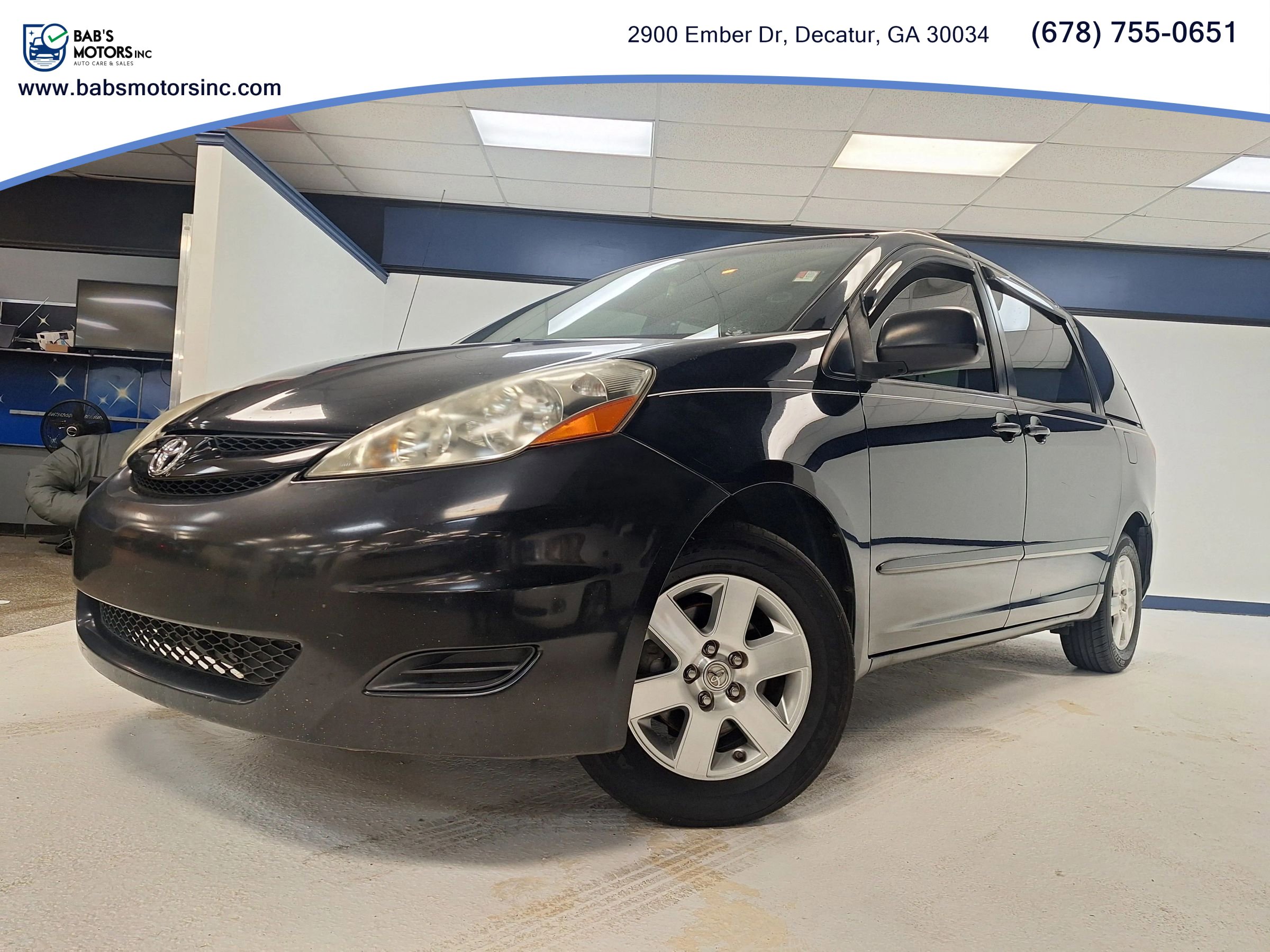 Used 2009 Toyota Sienna CE FWD image 4