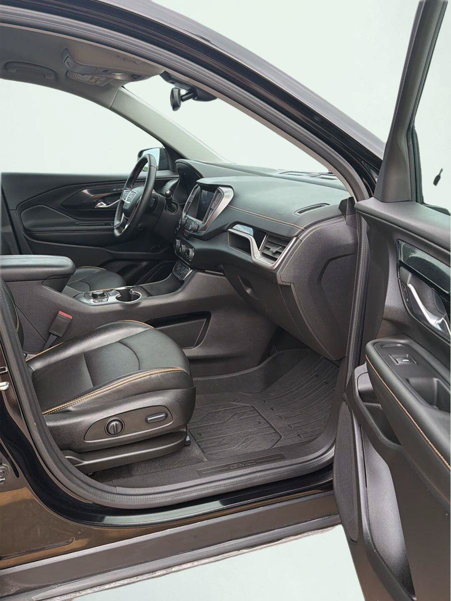 Used 2024 GMC Terrain AT4 w/ Tech Package AWD/4WD image 22
