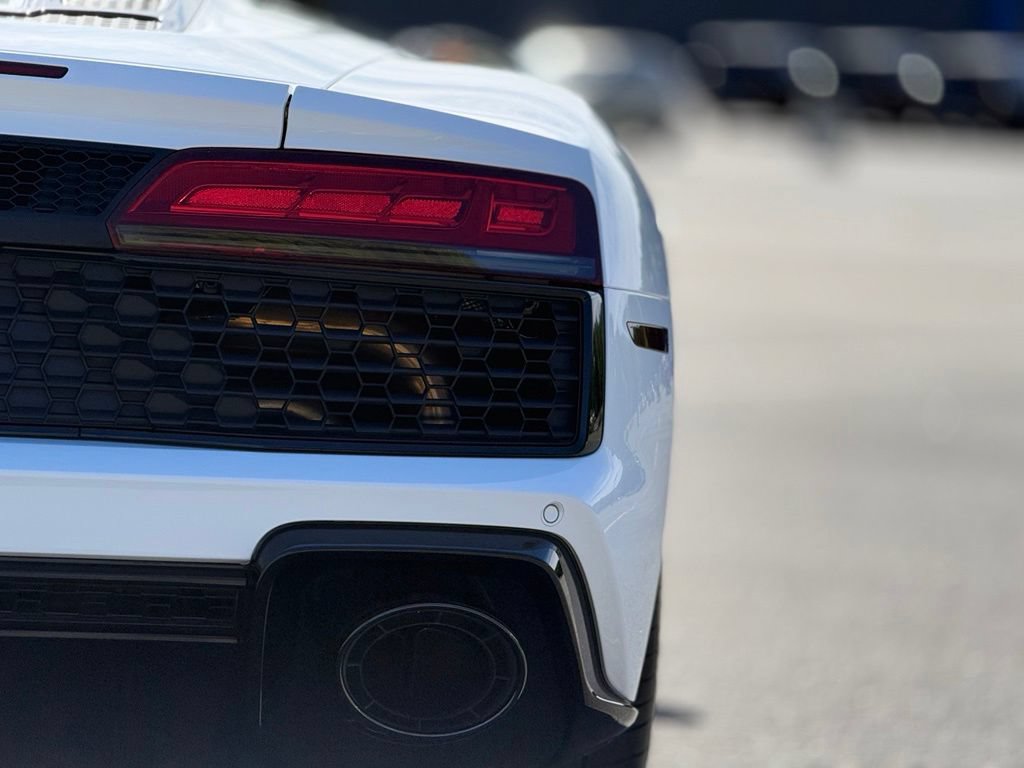 Used 2023 Audi R8 V10 performance RWD image 6