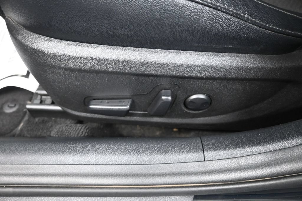 Used 2018 Kia Optima S FWD image 11
