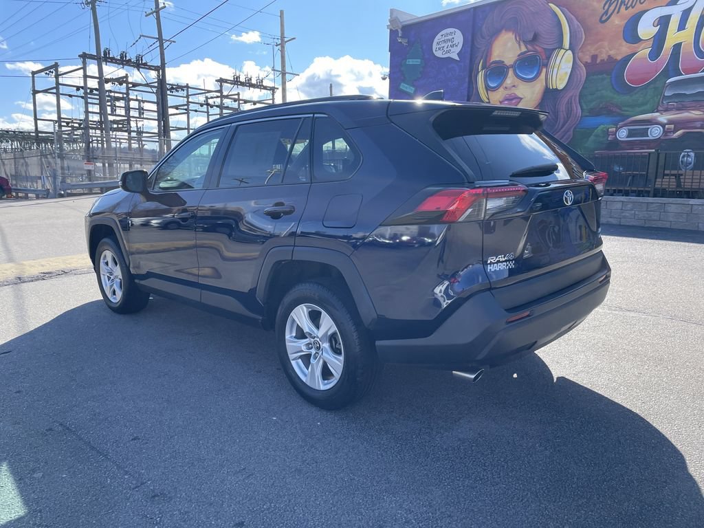 Used 2021 Toyota RAV4 XLE AWD/4WD image 3