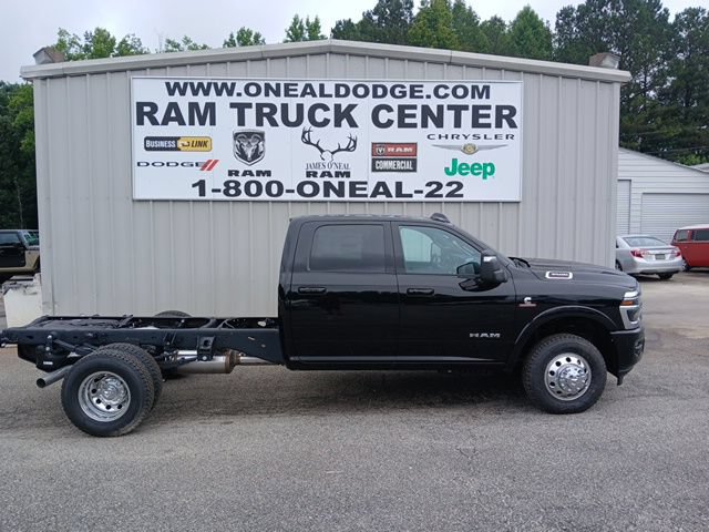 New 2026 RAM 3500 Big Horn w/ Laramie Trim Package AWD/4WD image 2