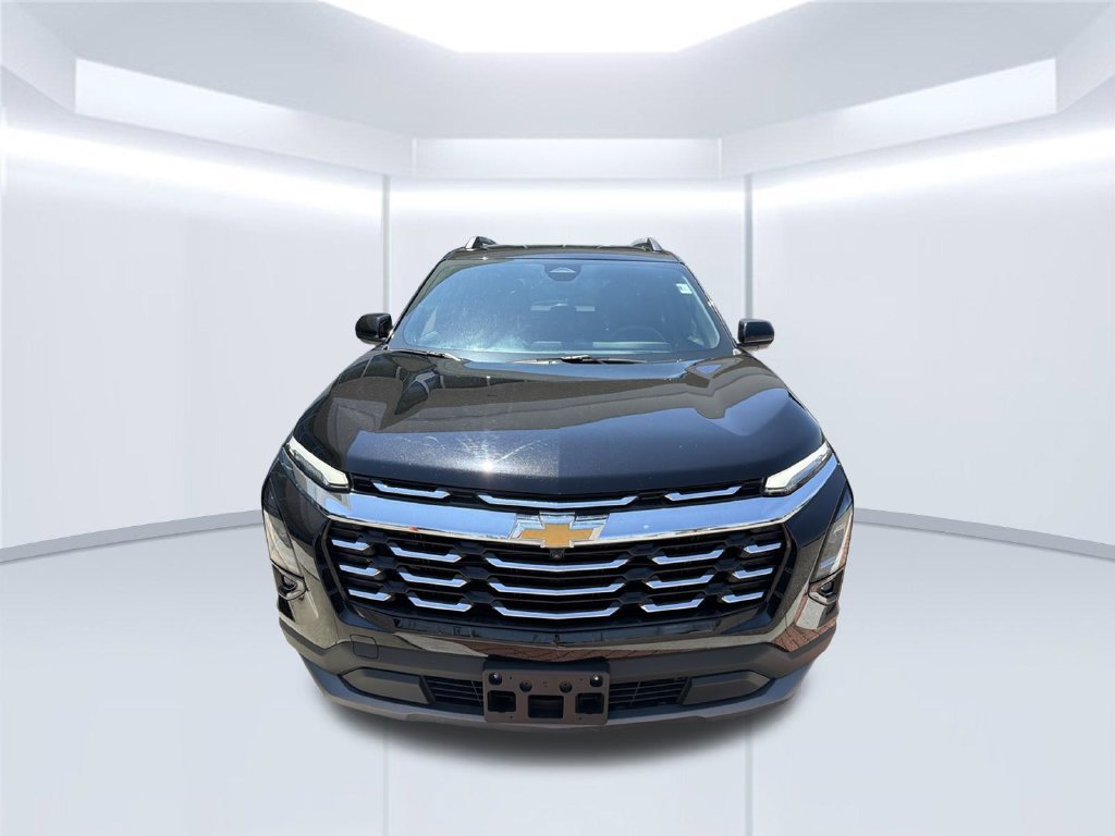 Used 2025 Chevrolet Equinox LT w/ Convenience Package II AWD/4WD image 2