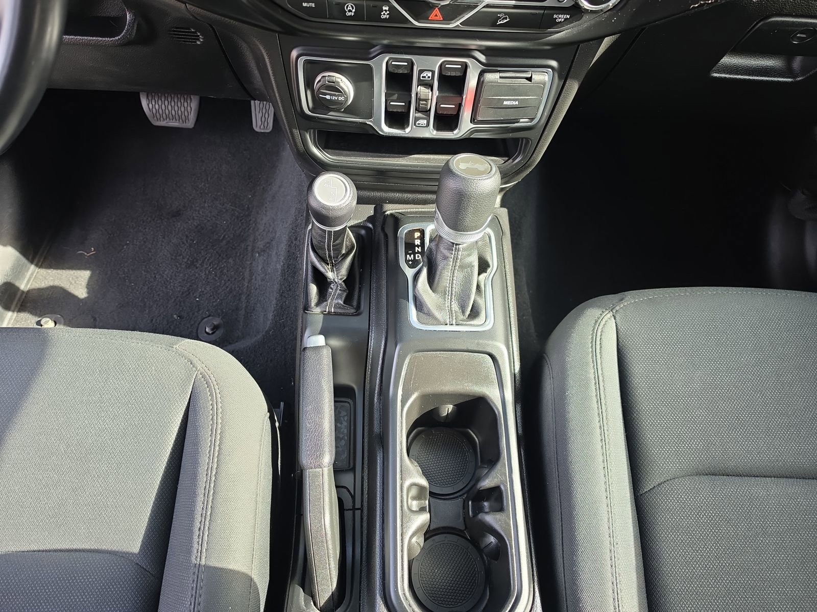 Used 2020 Jeep Wrangler Unlimited Sahara w/ Uconnect 4C Nav & Sound Group image 12