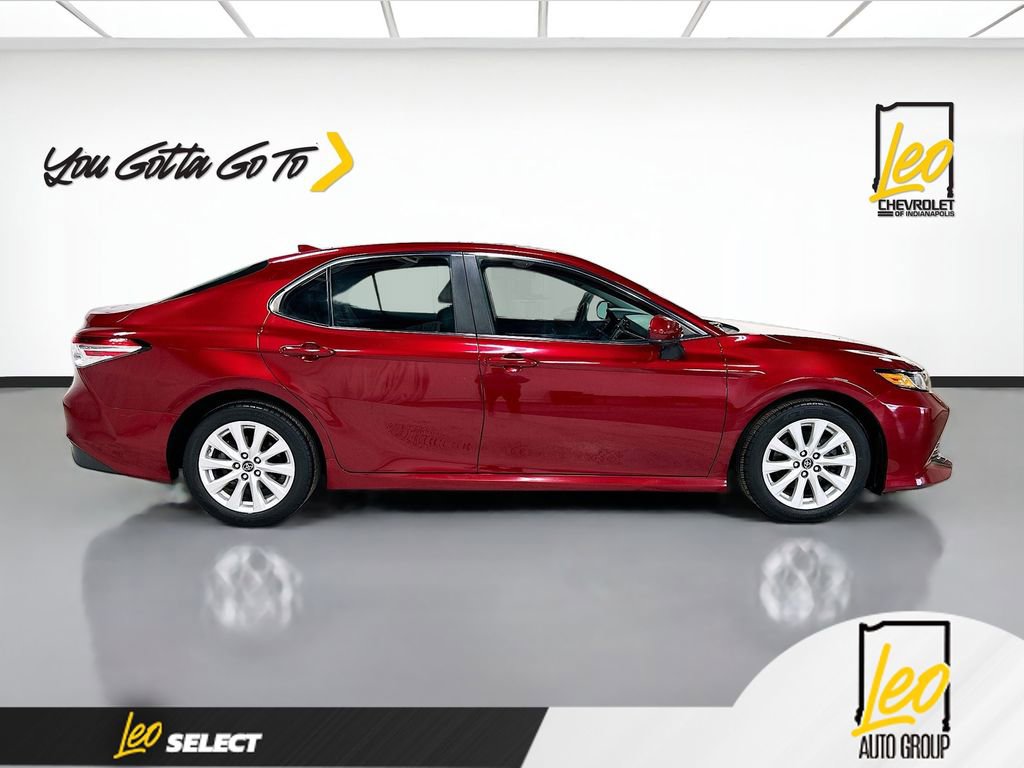 Used 2019 Toyota Camry LE image 4