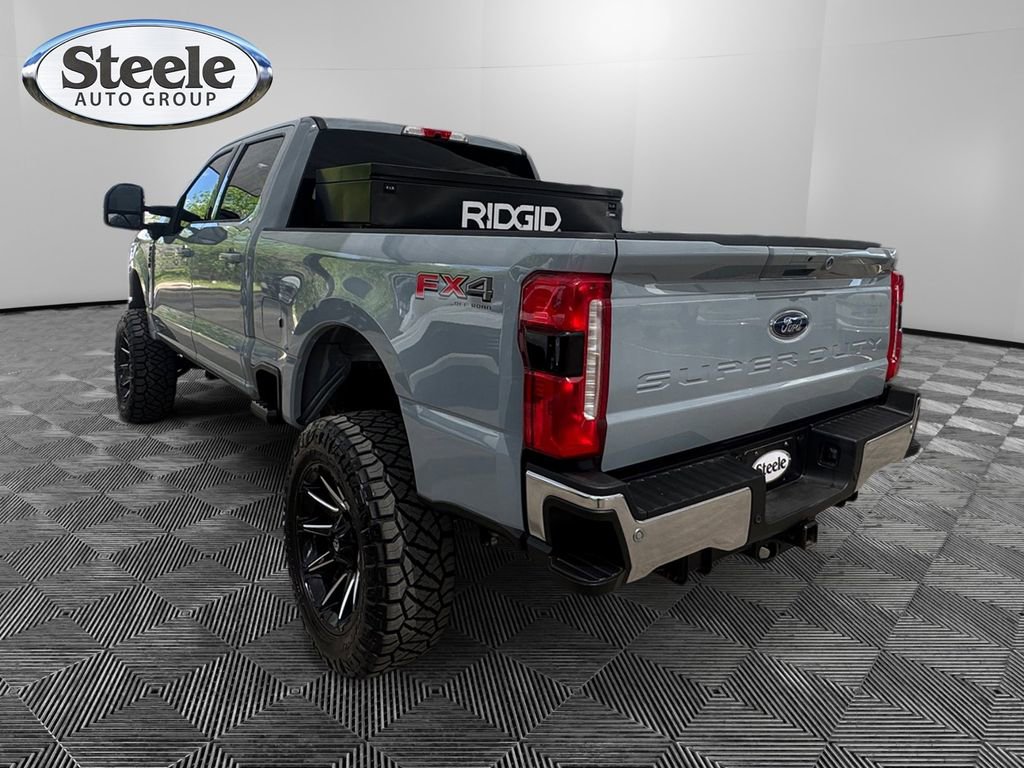 Used 2025 Ford F250 Lariat w/ FX4 Off-Road Package image 3