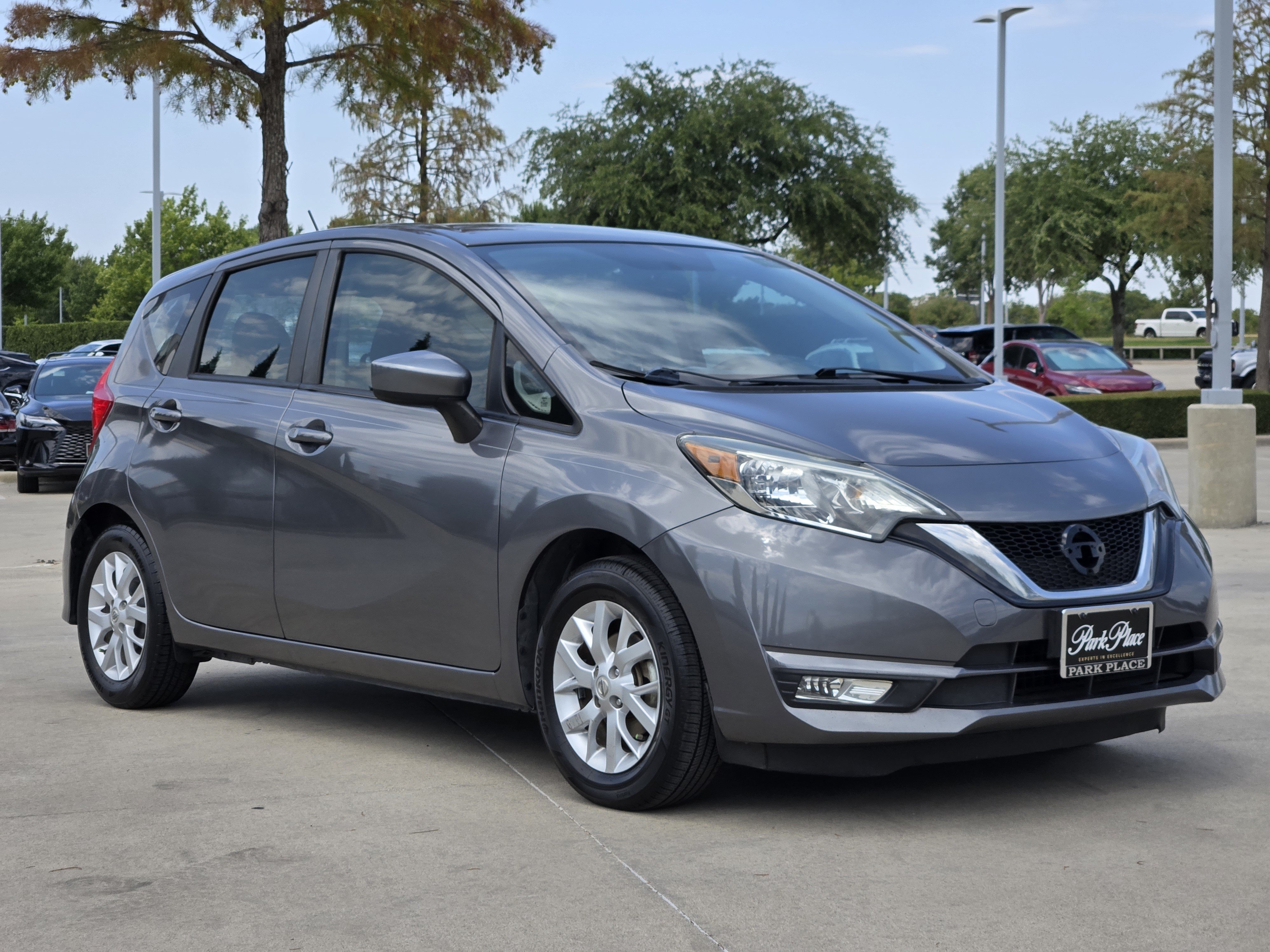 Used 2017 Nissan Versa Note SV w/ SV Appearance Package FWD image 7