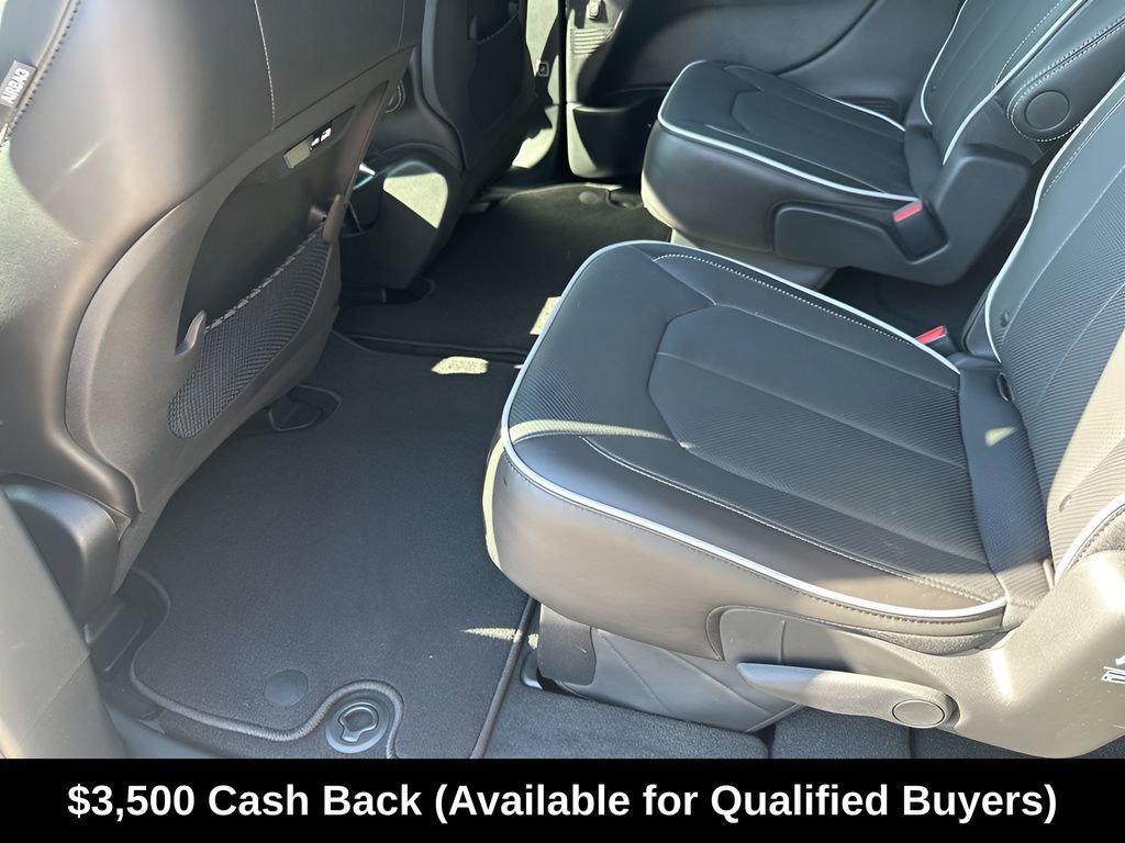 New 2026 Chrysler Pacifica Limited w/ S Appearance Package FWD image 20