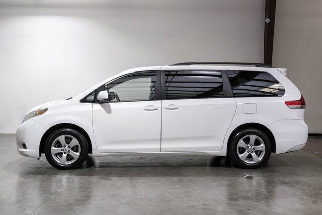 Used 2011 Toyota Sienna LE FWD image 15