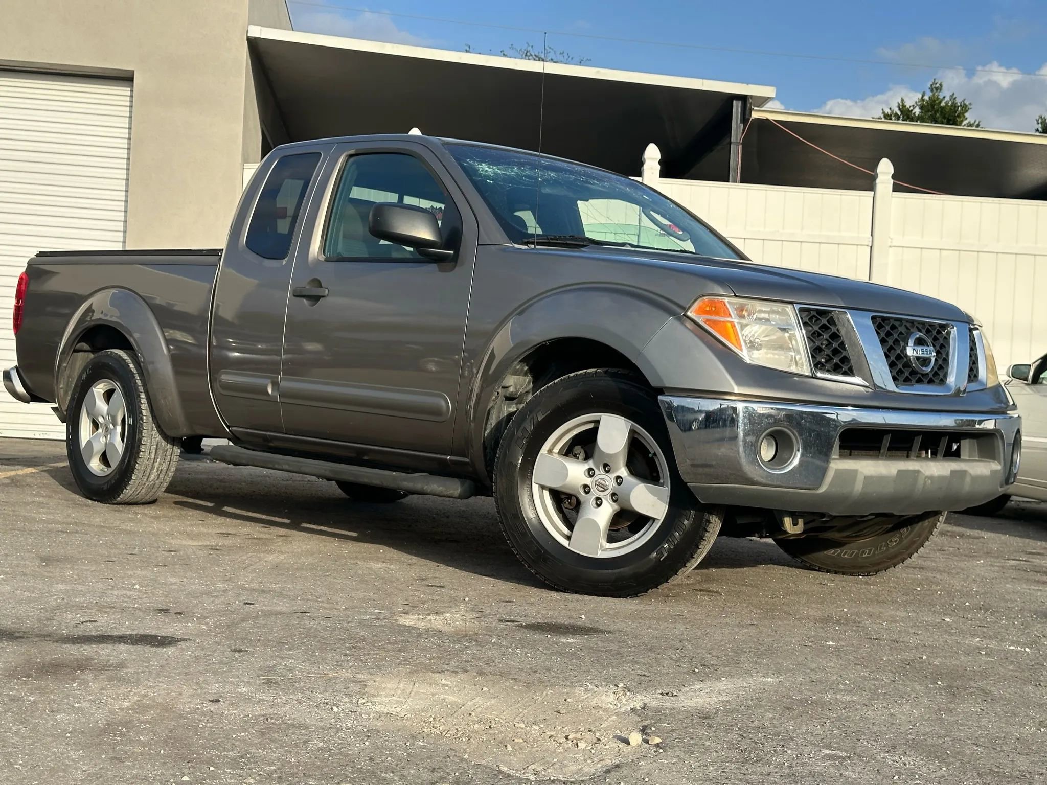 Used 2005 Nissan Frontier LE w/ (H02) Audio Pkg RWD image 6