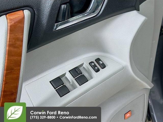 Used 2010 Toyota Highlander Limited image 18
