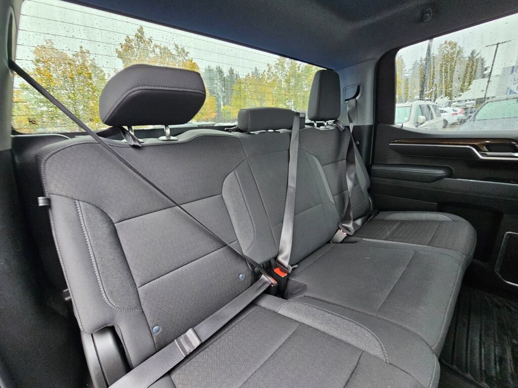 Certified 2026 Chevrolet Silverado 1500 RST AWD/4WD image 31