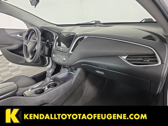 Used 2021 Chevrolet Malibu LT FWD image 28