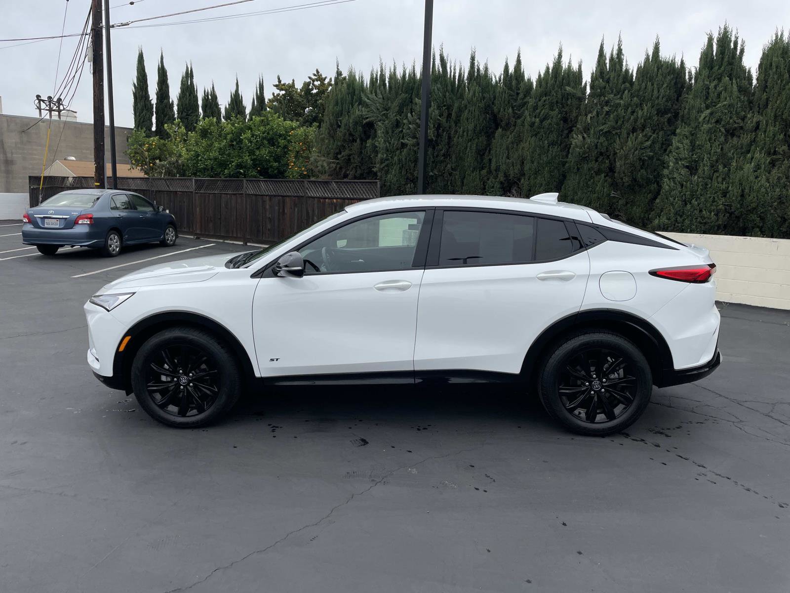 Used 2025 Buick Envista Sport Touring image 8