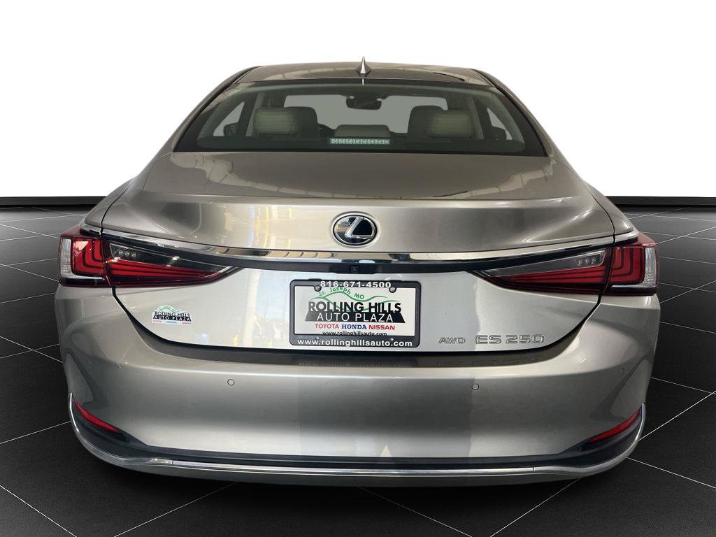 Used 2021 Lexus ES 250 w/ Premium Package AWD/4WD image 4