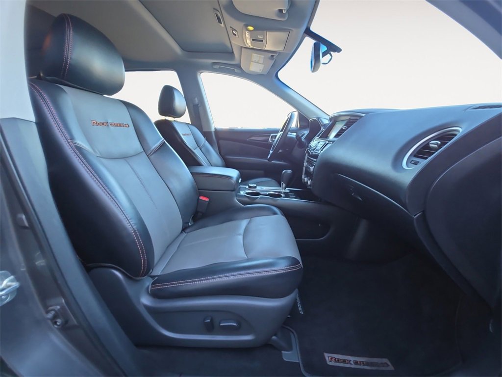 Used 2020 Nissan Pathfinder SL image 15