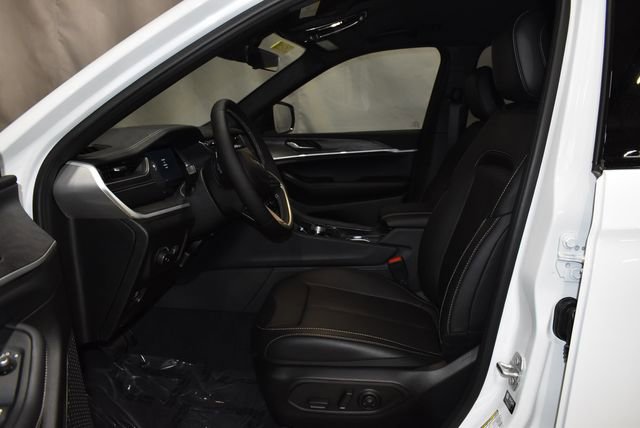 New 2025 Jeep Grand Cherokee L Limited w/ Trailer Tow Package image 10