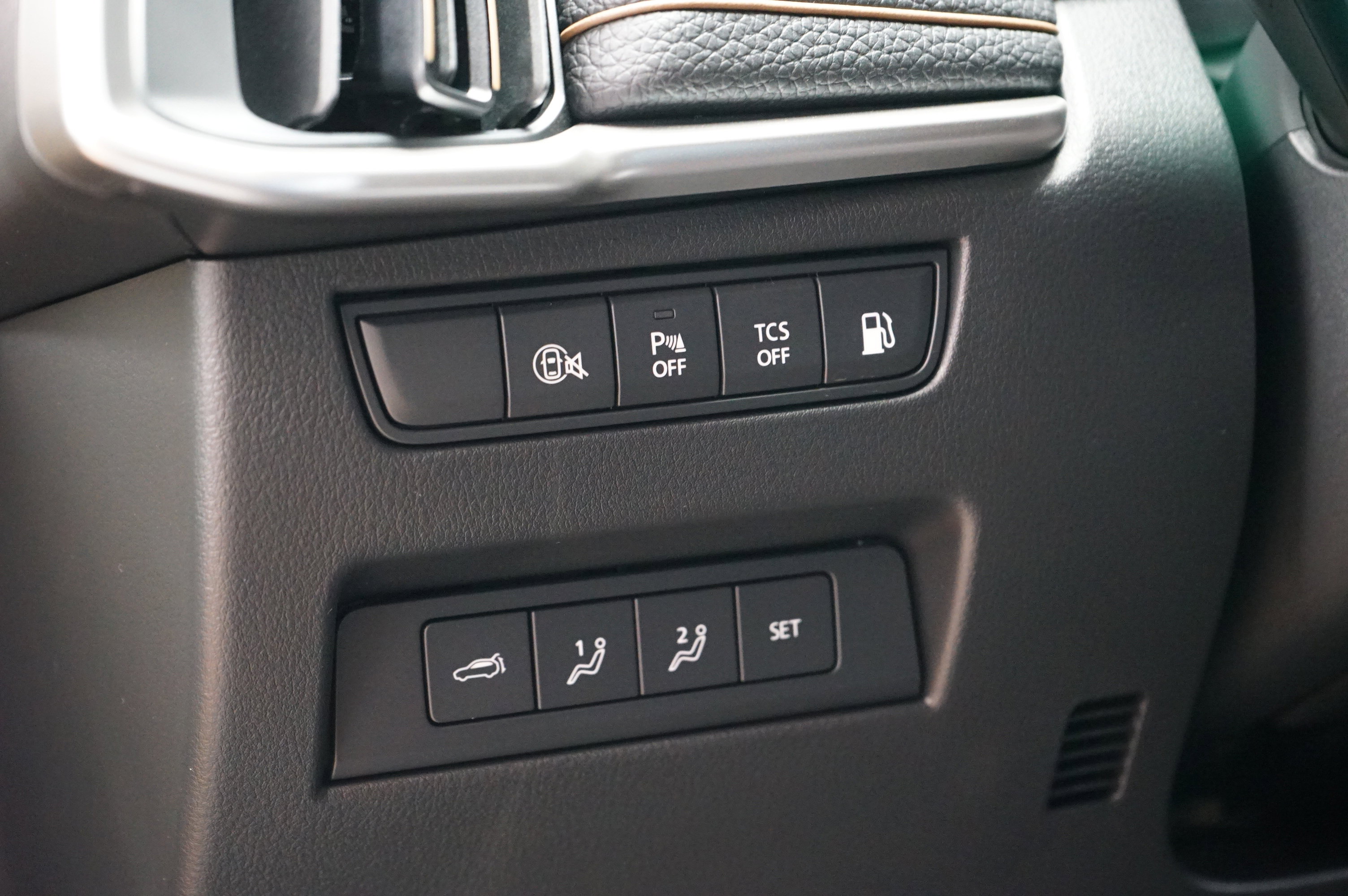 New 2025 MAZDA CX-70 Plug-In Hybrid w/ Premium Pkg image 14