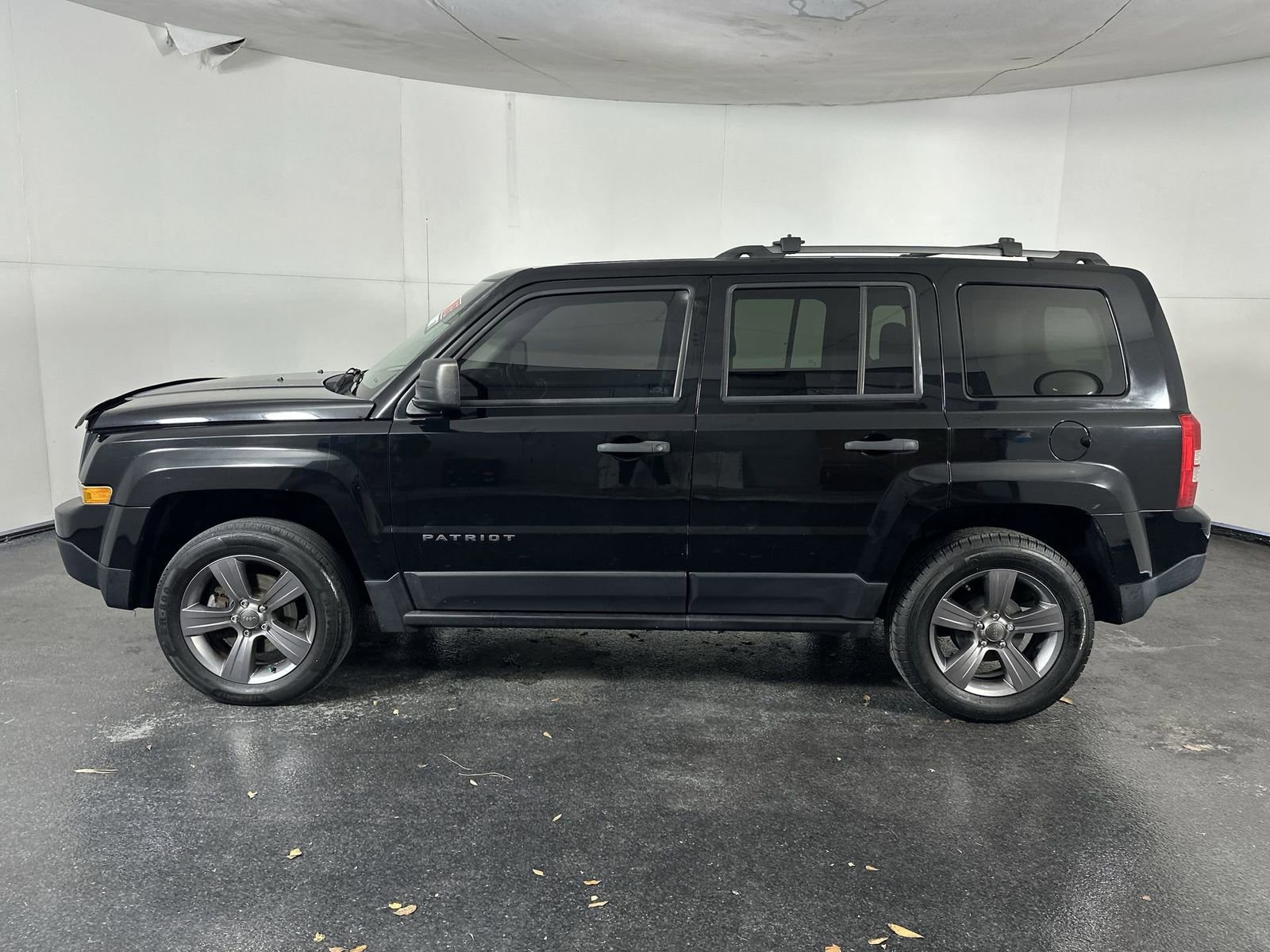Used 2017 Jeep Patriot Sport image 8