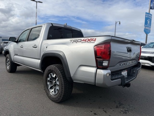 Used 2019 Toyota Tacoma TRD Off-Road image 16