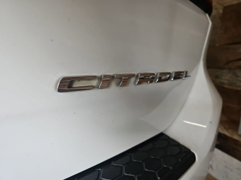 Used 2015 Dodge Durango Citadel w/ Technology Group AWD/4WD image 7