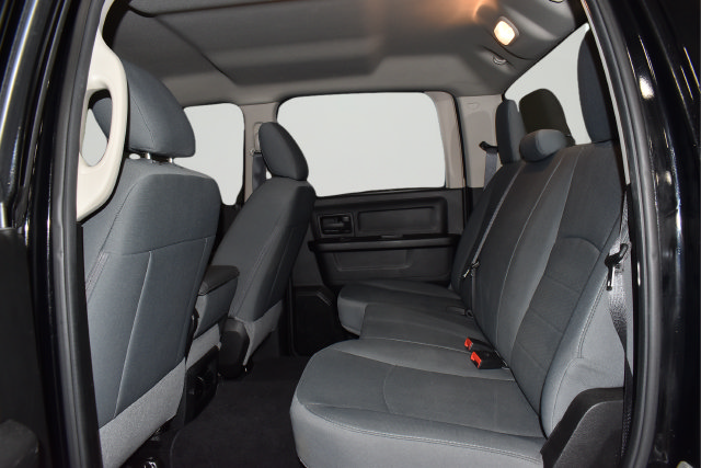 Used 2020 RAM 1500 Express w/ Wheel & Sound Group AWD/4WD image 17