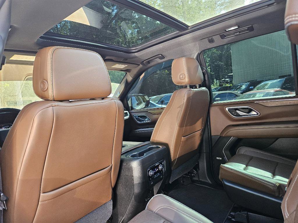 Used 2021 Chevrolet Tahoe High Country w/ Premium Package image 26