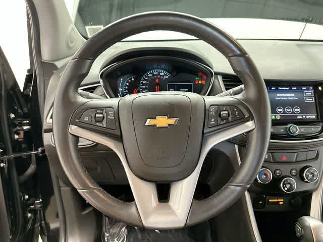 Used 2022 Chevrolet Trax LT w/ Premium Seat Package AWD/4WD image 7