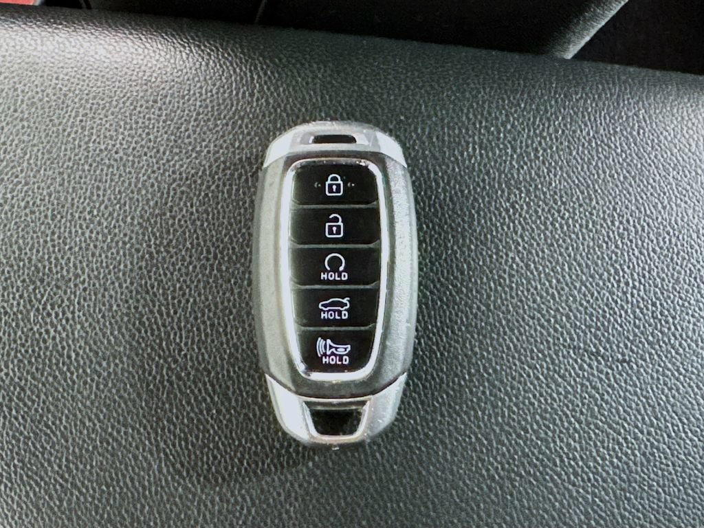 Used 2021 Hyundai Elantra SEL FWD image 21