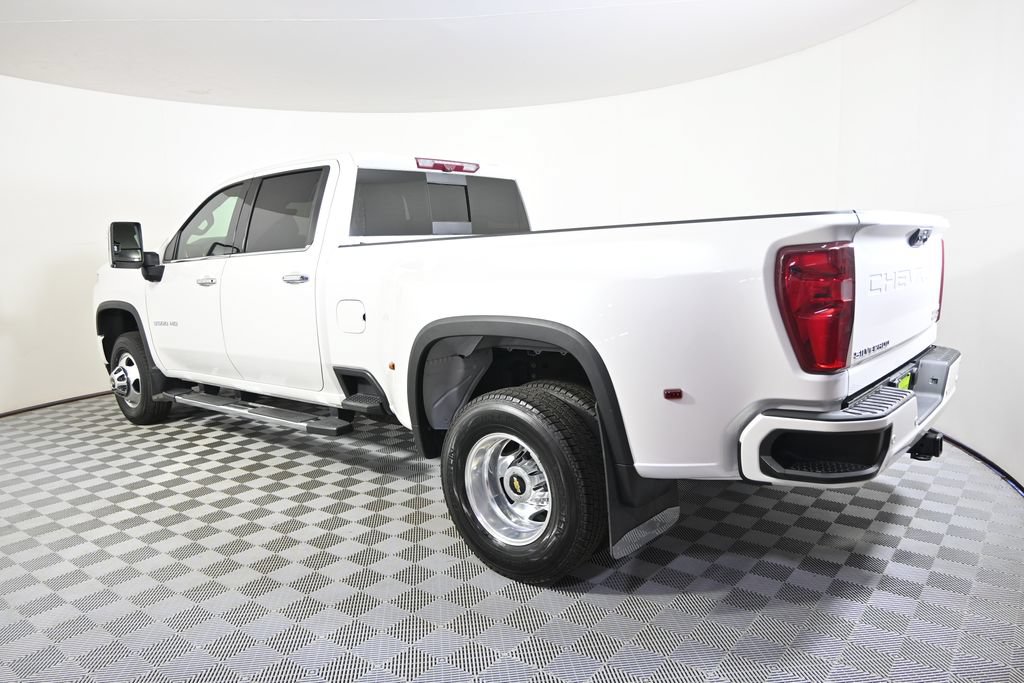 Used 2021 Chevrolet Silverado 3500 High Country w/ Snow Plow Prep/Camper Package AWD/4WD image 4