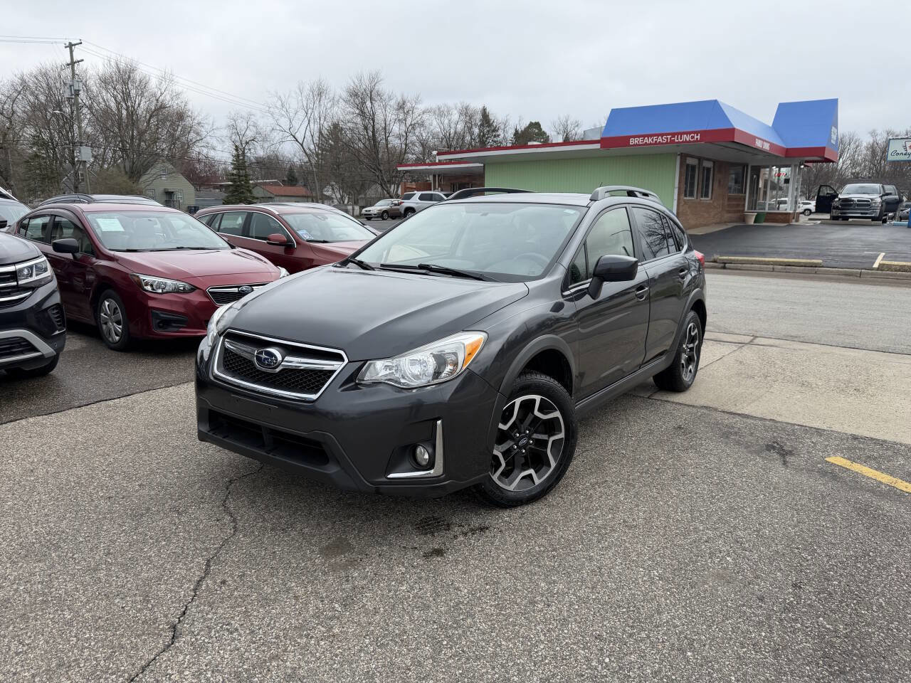 Used 2016 Subaru Crosstrek 2.0i Premium w/ Moonroof Package AWD/4WD image 2