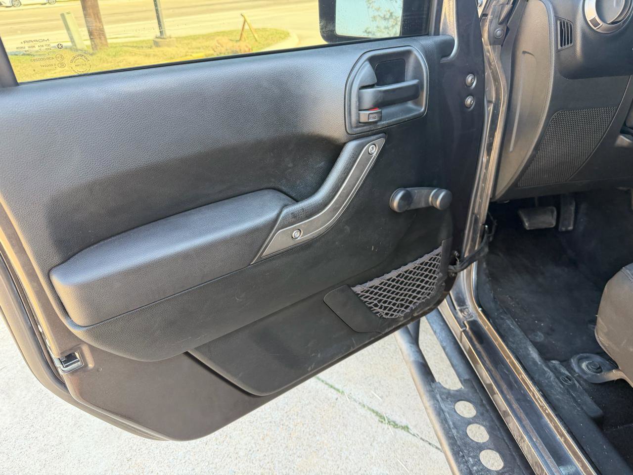 Used 2018 Jeep Wrangler Unlimited Sport w/ Connectivity Group image 17