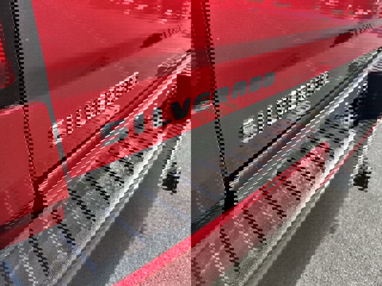 Used 2018 Chevrolet Silverado 1500 LT w/ All Star Edition image 11